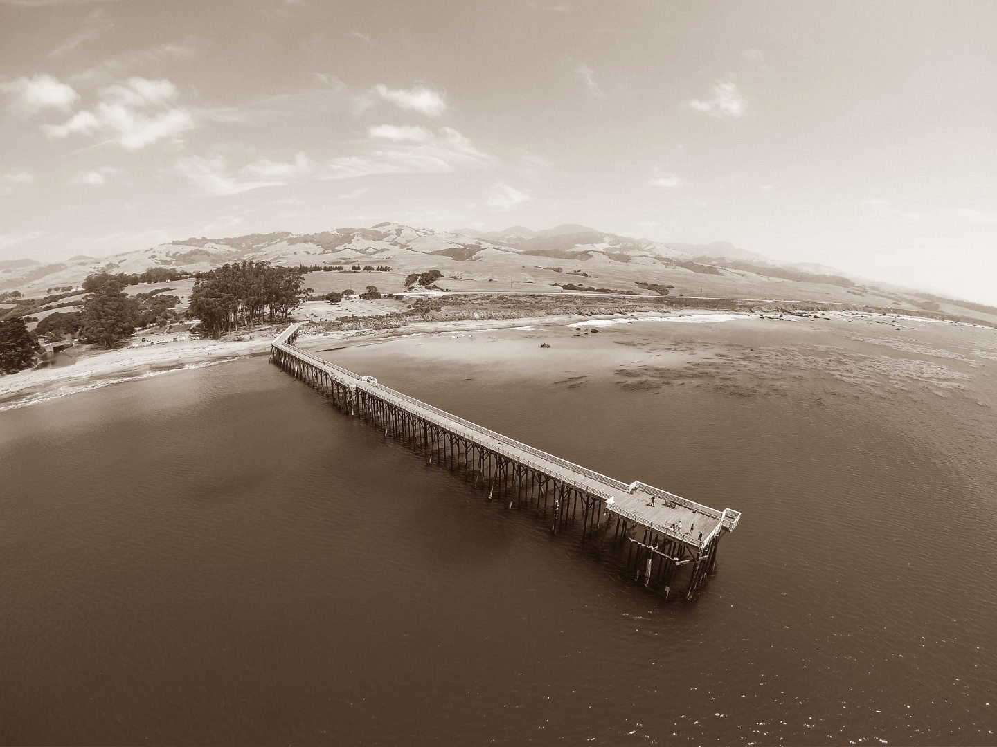 San Simeon Pier was an original whaling station in San Simeon, CA.